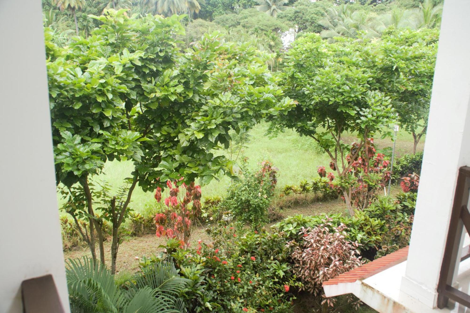 Hotel Exotica Squares Lakshmanpur Bagian luar foto