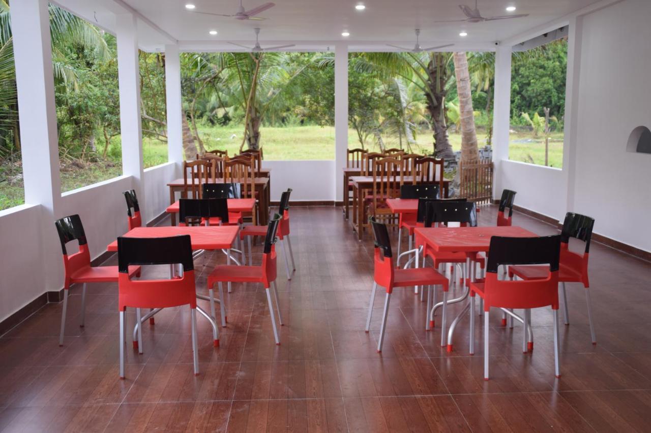 Hotel Exotica Squares Lakshmanpur Bagian luar foto